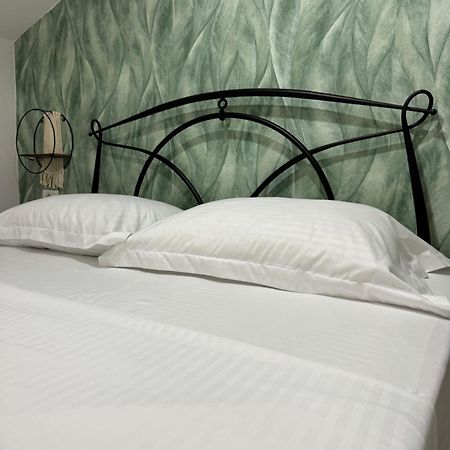 Guest House Himaj Berat Exterior photo